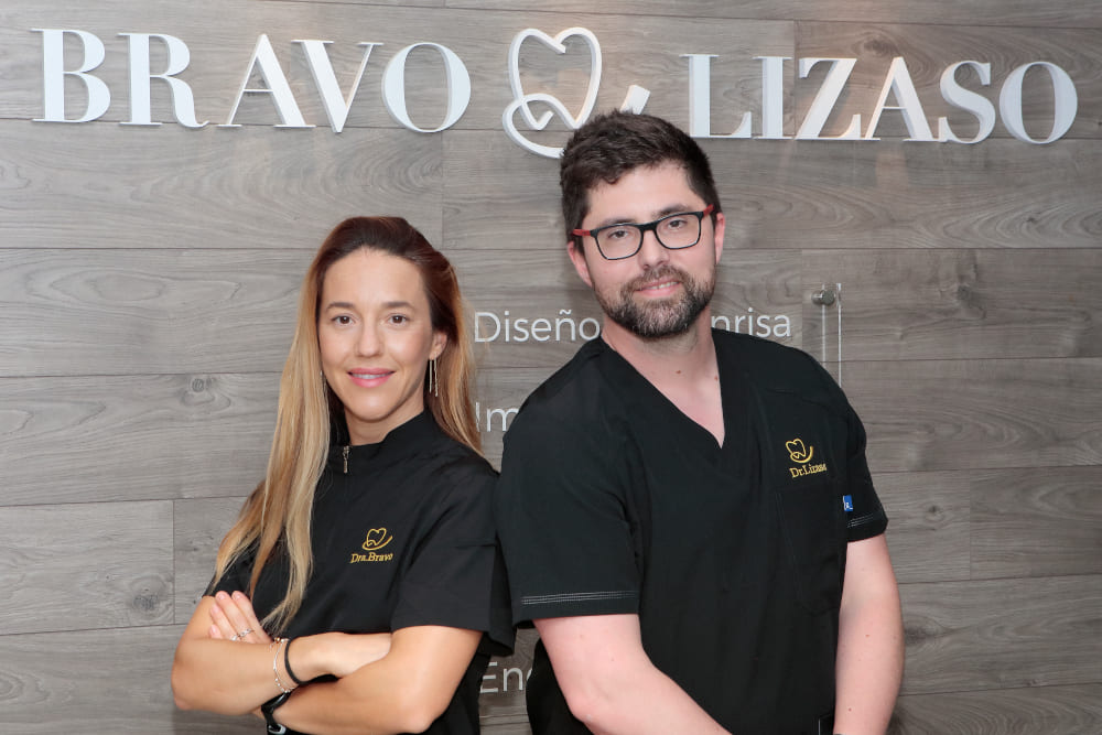 Nuestro equipo de profesionales incluye Odontólogos e Higienistas pudiendo ofrecer: Cirugías dentales, Endodoncia, Estética dental, Ortodoncia, Odontopediatria y Estética Dental con toda la garantía y confianza.