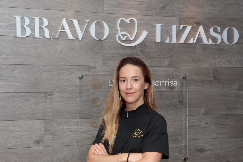 Maider Bravo es nuestra odontóloga, realiza Ortodoncias, Odontopediatria y Estética Dental